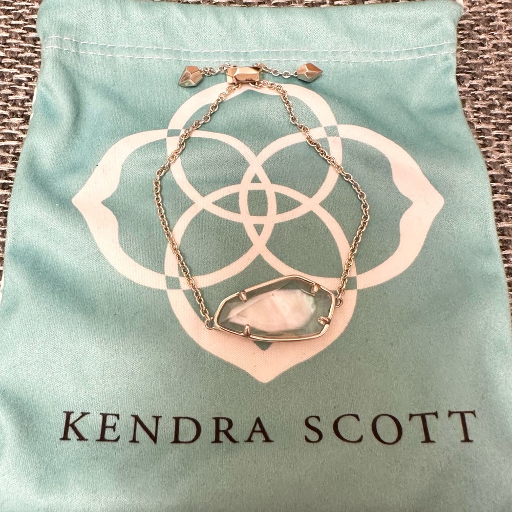 Kendra Scott Cambel Gold Adjustable Chain
Bracelet with Ivory Mother of Pearl